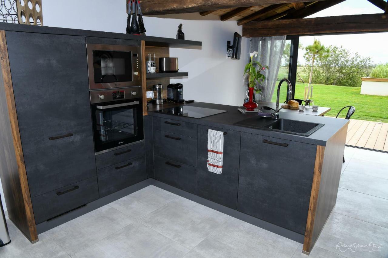 De La Grande Borderie Holiday home *